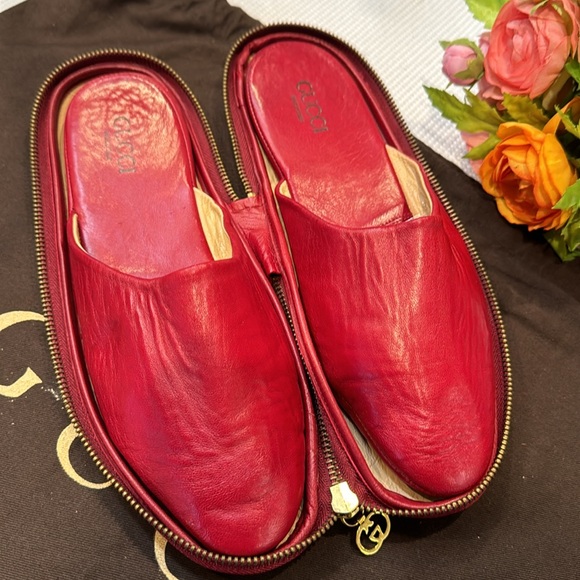 Authentic Gucci indoor slippers with case - Picture 2 of 13